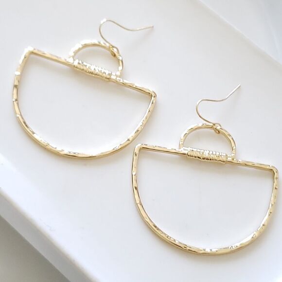New! Zara Irregular Drop Earrings - Picture 2 of 14